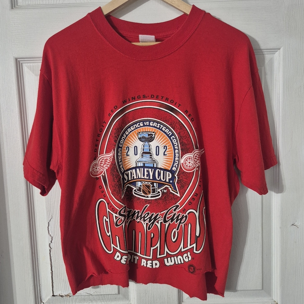 Women's Red Stanley Cup Detroit Red Wings Champions T-Shirt Cropped Sz L